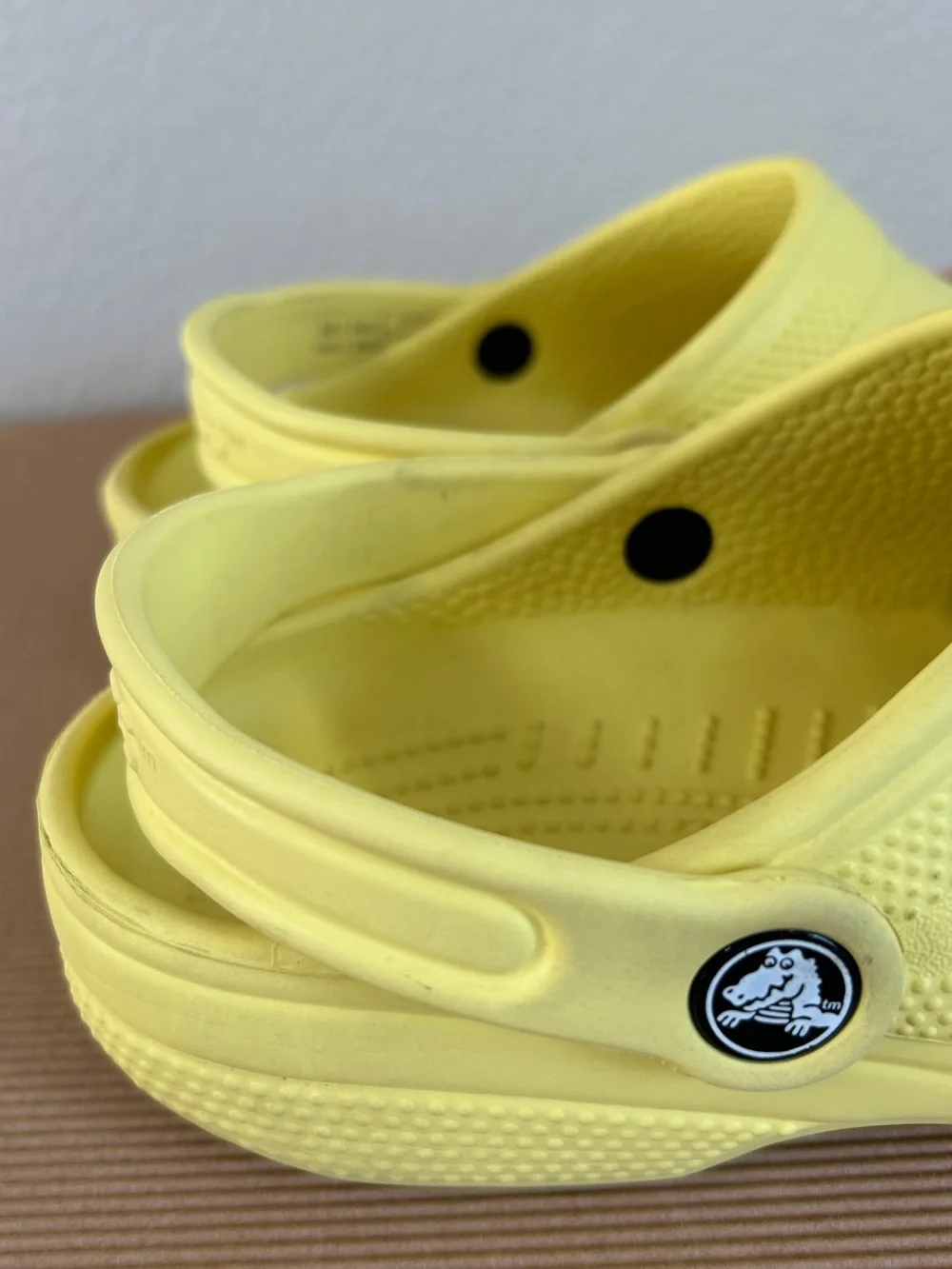 Yellow Crocs Classic Clogs Junior Size J3 Kids 3 With Jibbitz Charms